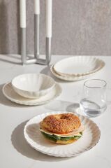 Kütahya Porselen Bone Luz Form 27 Parça 6 Kişilik Yemek Altın File