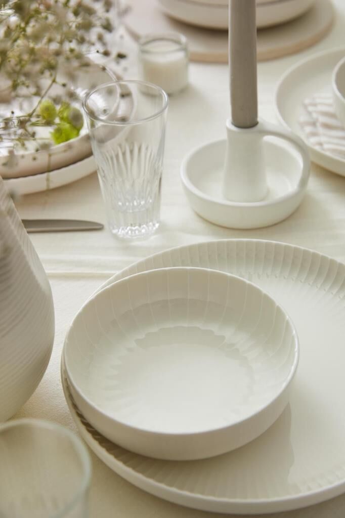 Kütahya Porselen Bone Crest 18 Parça 6 Kişilik Yemek Takımı