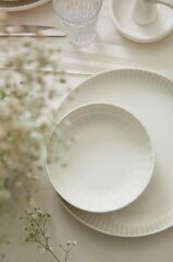 Kütahya Porselen Bone Crest 18 Parça 6 Kişilik Yemek Takımı